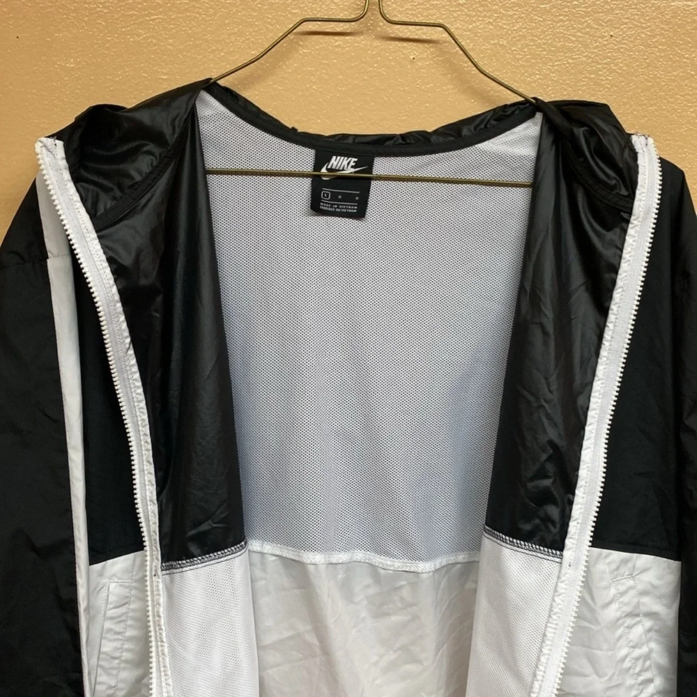 Nike Crop Trop Windbreaker “Black White” - Picture 9 of 10
